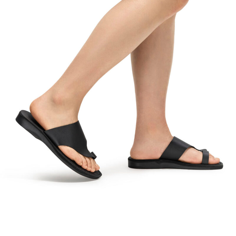 Cantarela Black Leather Toe Loop Sandals - Image 2